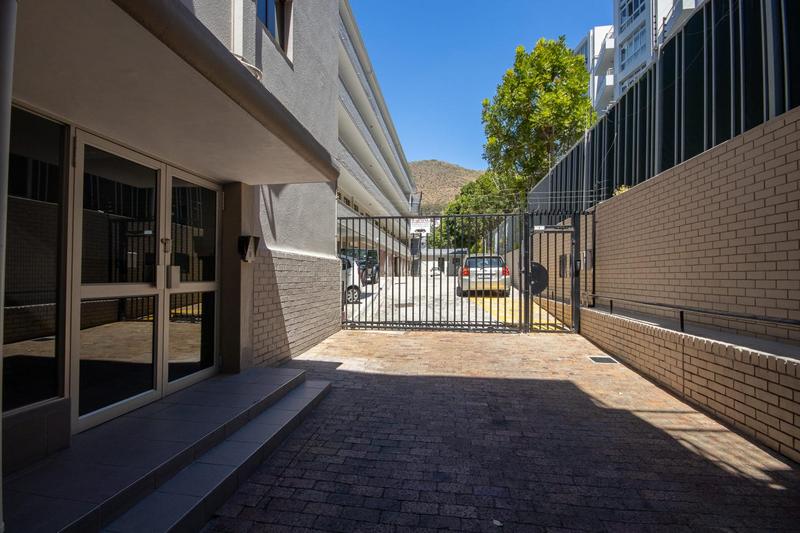 1 Bedroom Property for Sale in Sea Point Western Cape